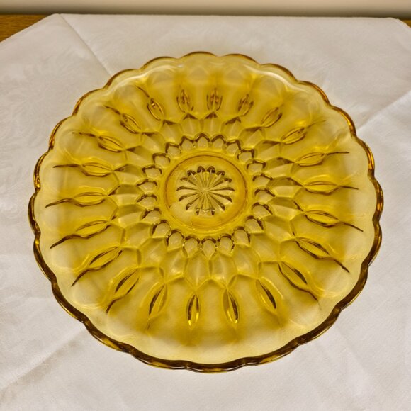 Vintage Amber Glass Serving Plate, 10" Likely Indiana Glass, Sunburst Pattern - Picture 5 of 9